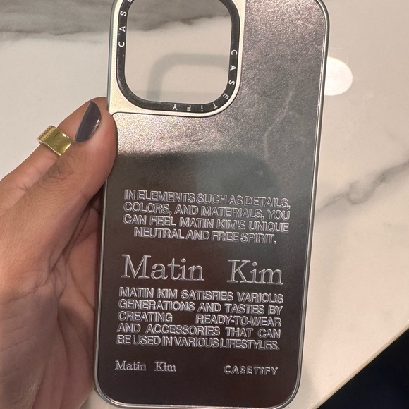 iPhoneアクセサリー CASSETIFY Matin Kim iPhone 15 Pro Max Matin Kim CASETiFY iPhone 15 pro スマートフォン・携帯電話